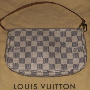 Louis Vuitton Clutch